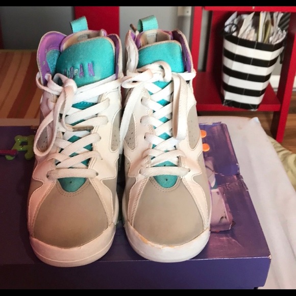 Jordan 7s - Picture 4 of 4